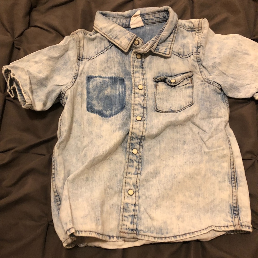 Toddlers H&M Button Up !!